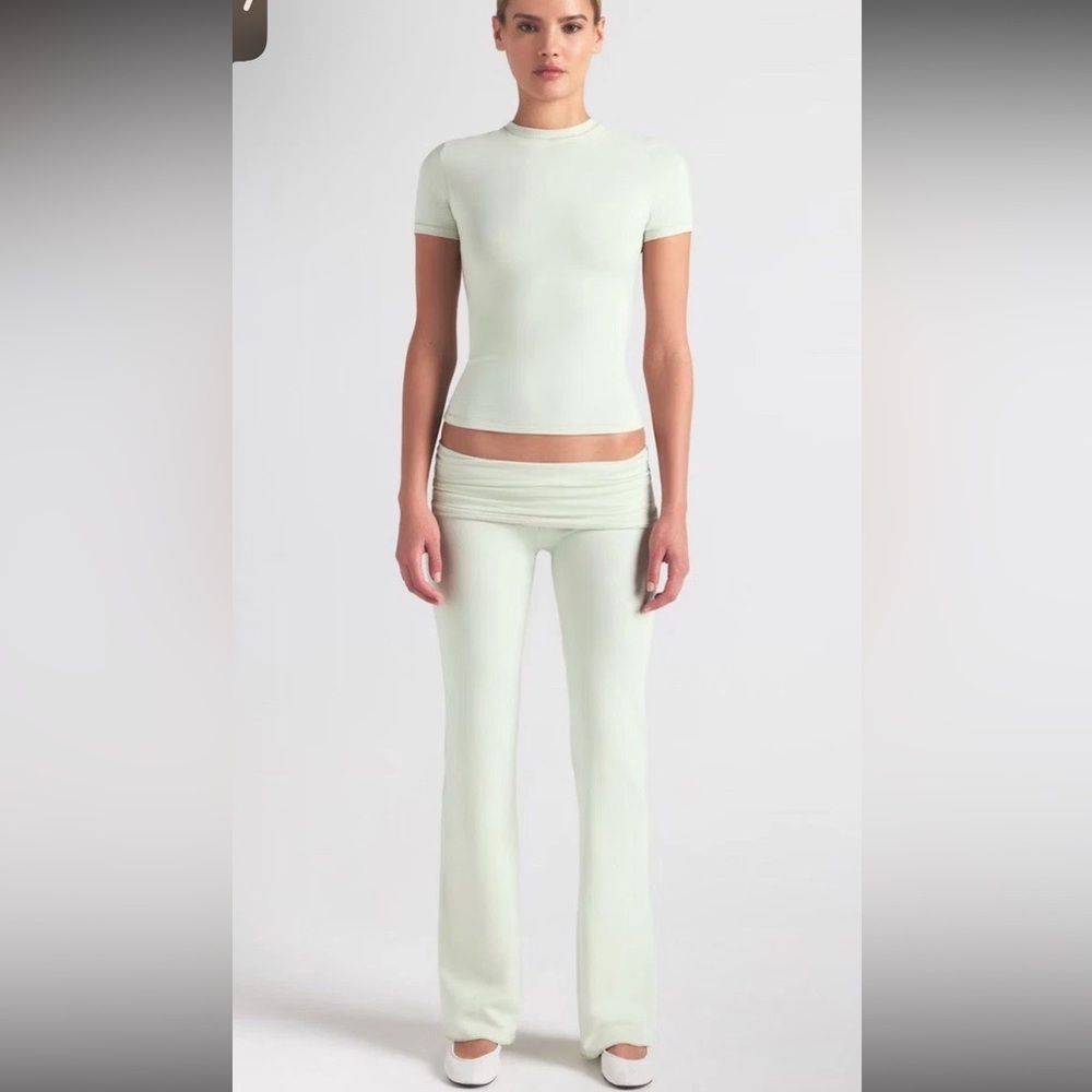 Skims cotton jersey folder over pants